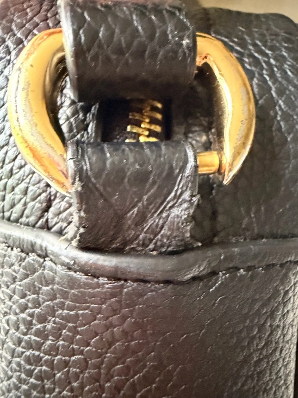 Gucci Black Pebbled Leather Disco Crossbody with Tassel - Picture 6 of 16